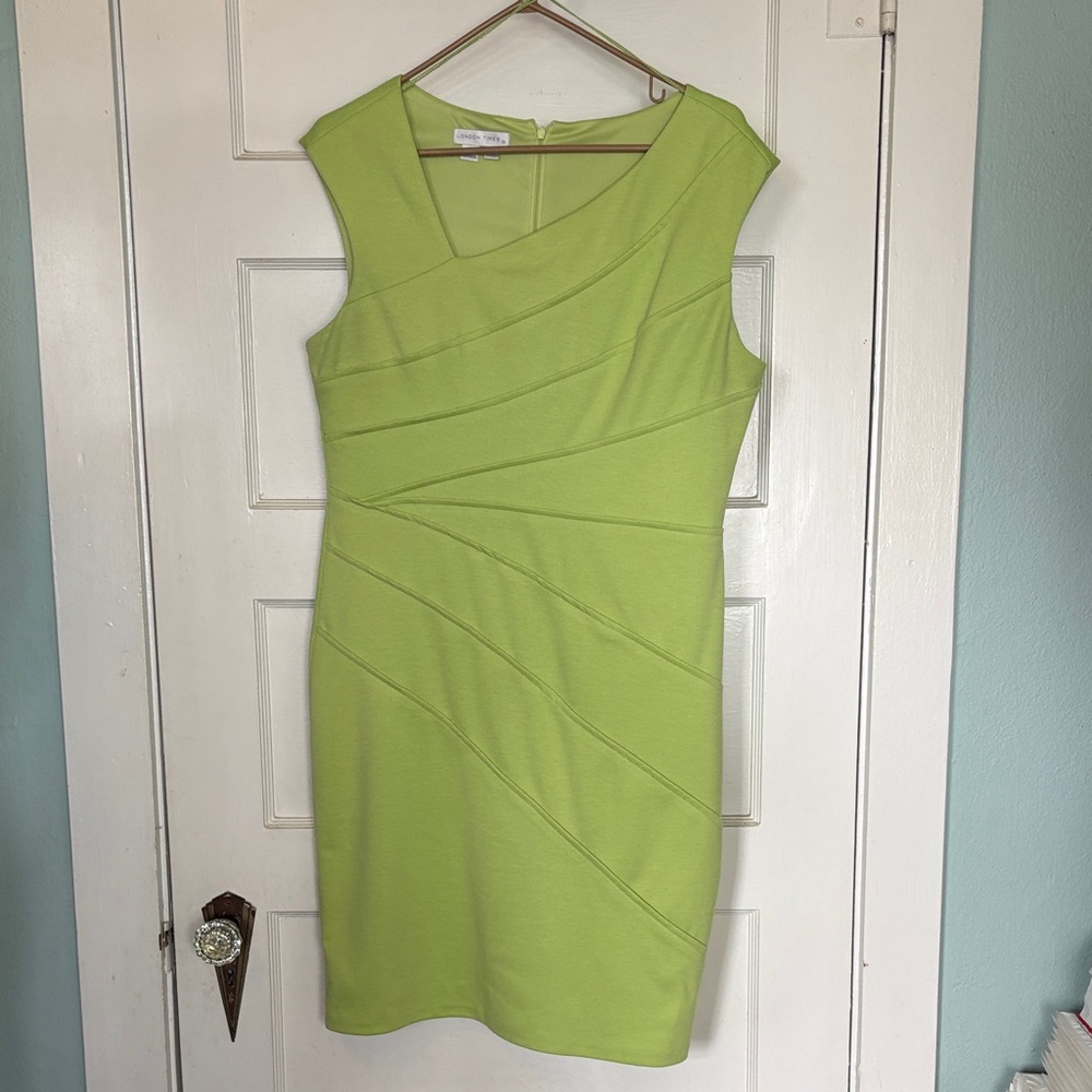 Sleeveless Lime Green Sheath Dress Size 14